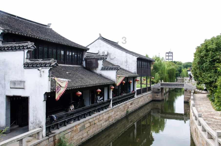 《红佛女》：因为渴望被在乎，他和父亲最终成为仇人