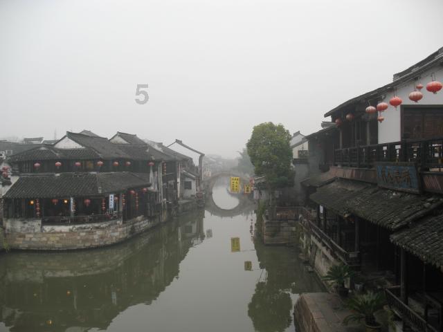 逃离宽敞的健身房